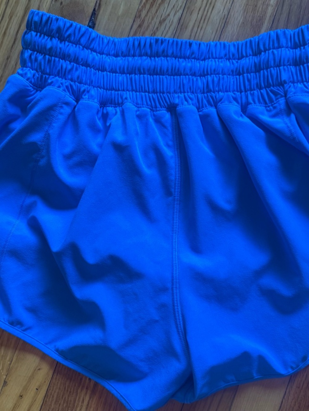 lululemon athletica Women's Hotty Hot low rise shorts - Royal Blue - Picture 4 of 5
